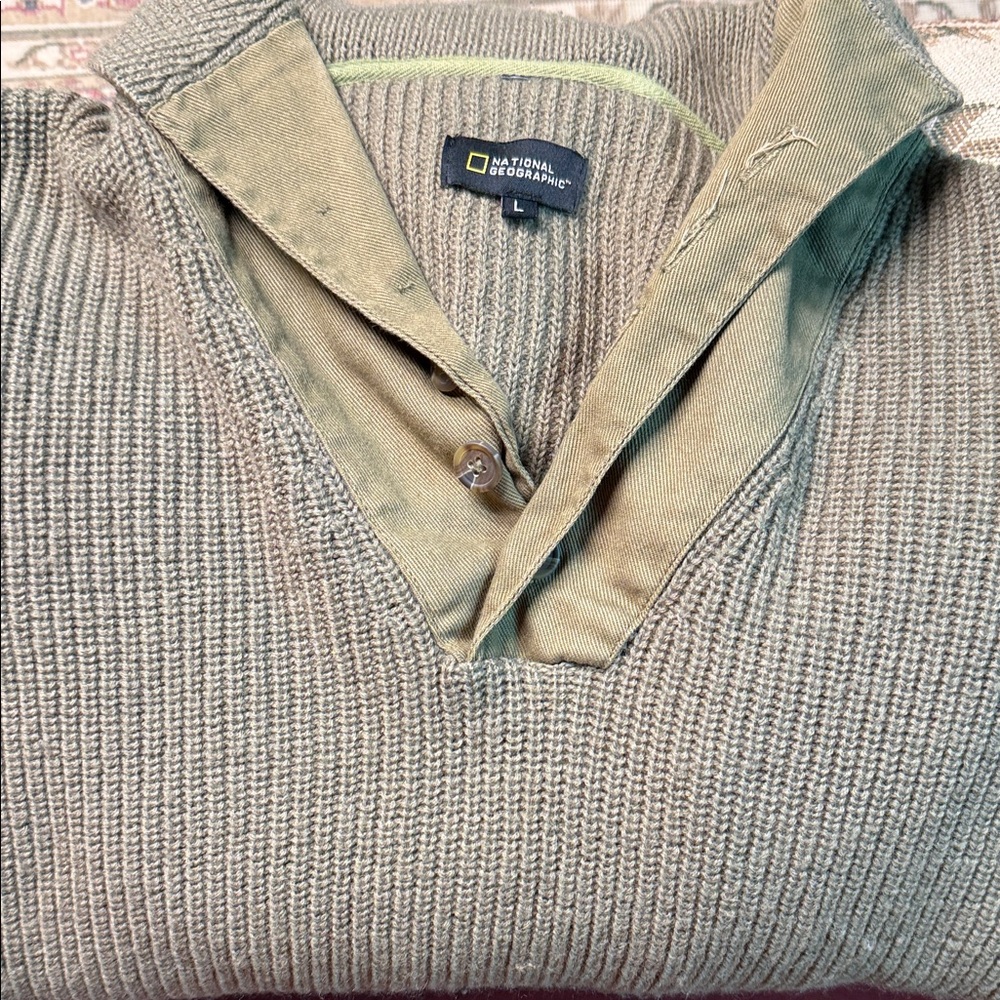 National Geographic Men's Olive V-Neck Jeep Sweater